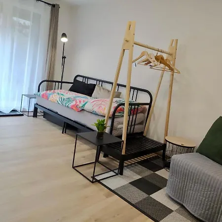 Moderni Byt V Rodinnem Dome S Bazenem A Zahradou Jablonec nad Nisou